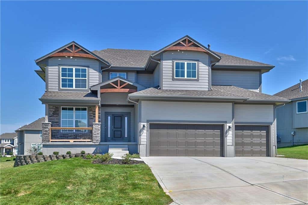 Photo of 24620 W 60th Terrace, Shawnee, KS 66226 (MLS # 2624013)
