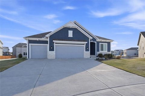 4420 SW Tanzanite Circle, Lee\'s Summit, MO 64082 - MLS#: 2594604