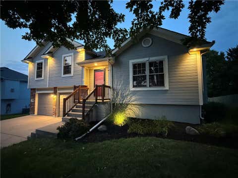 Photo of 7224 E 163rd Terrace, Belton, MO 64012 (MLS # 2637062)