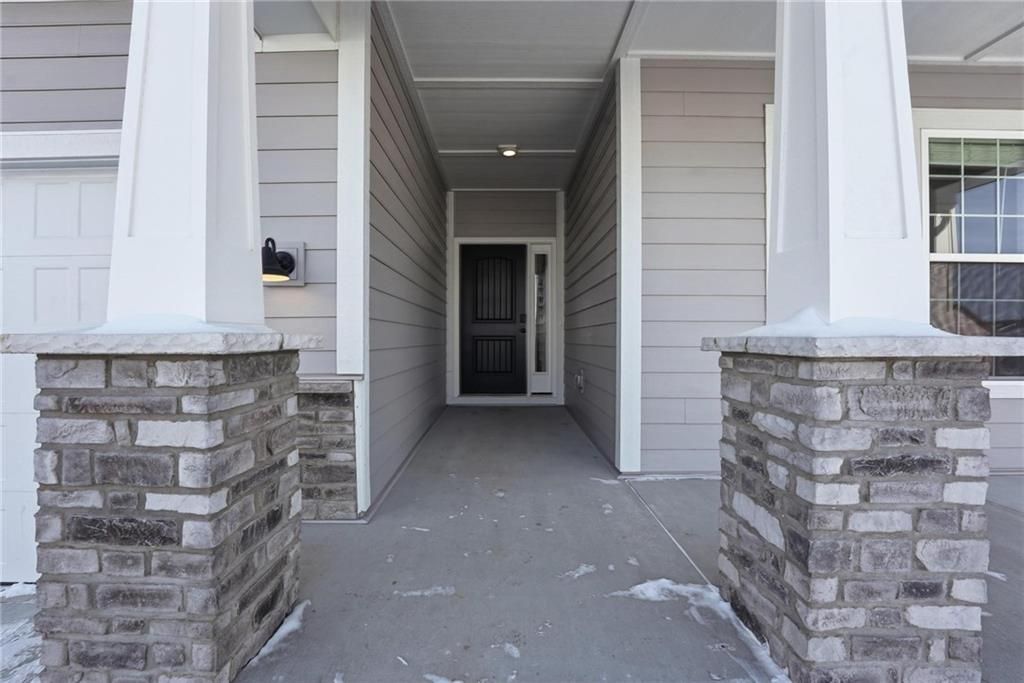 Photo of 3017 NW 95th Terrace, Kansas City, MO 64154 (MLS # 2598754)