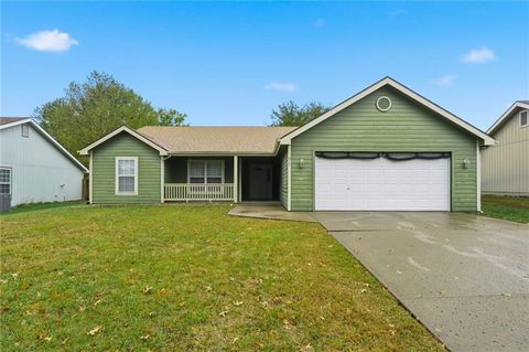 617 N Salsbury Court Lawrence KS 66049