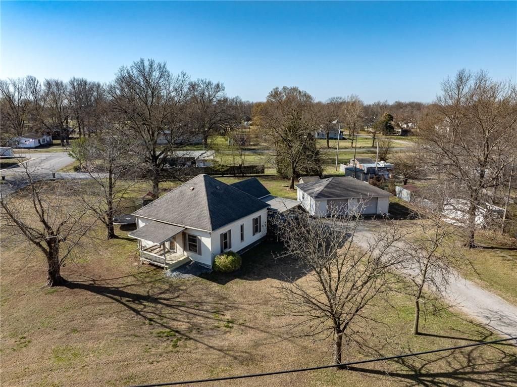 Photo of 302 E 3rd Street, Scammon, KS 66773 (MLS # 2608361)