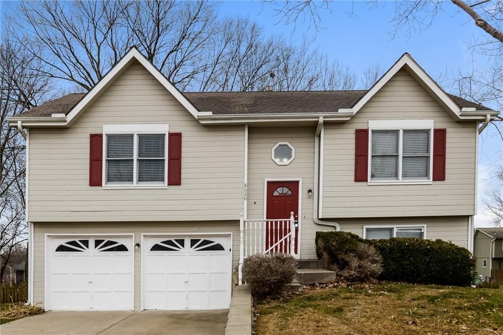 Photo of 8620 N Crawford Avenue, Kansas City, MO 64153 (MLS # 2596757)