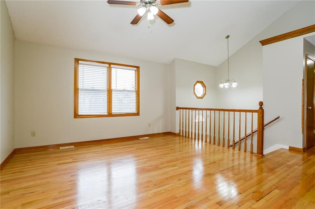 Photo of 8620 N Crawford Avenue, Kansas City, MO 64153 (MLS # 2596757)