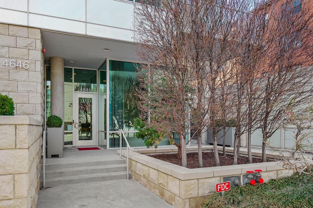 4646 Broadway Boulevard 3S