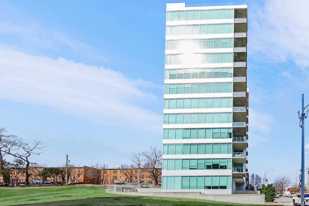 4646 Broadway Boulevard 3S