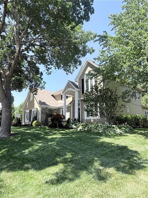 1041 SW Ellis Drive