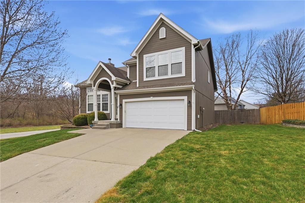 Photo of 1846 Loughrey Street, Liberty, MO 64068 (MLS # 2607330)