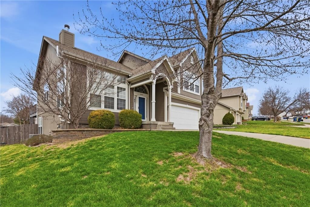 Photo of 1846 Loughrey Street, Liberty, MO 64068 (MLS # 2607330)