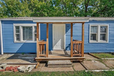 1003-1005 W College Street Independence MO 64050