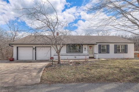 4847 Black Swan Drive, Shawnee, KS 66216 - #: 2531208