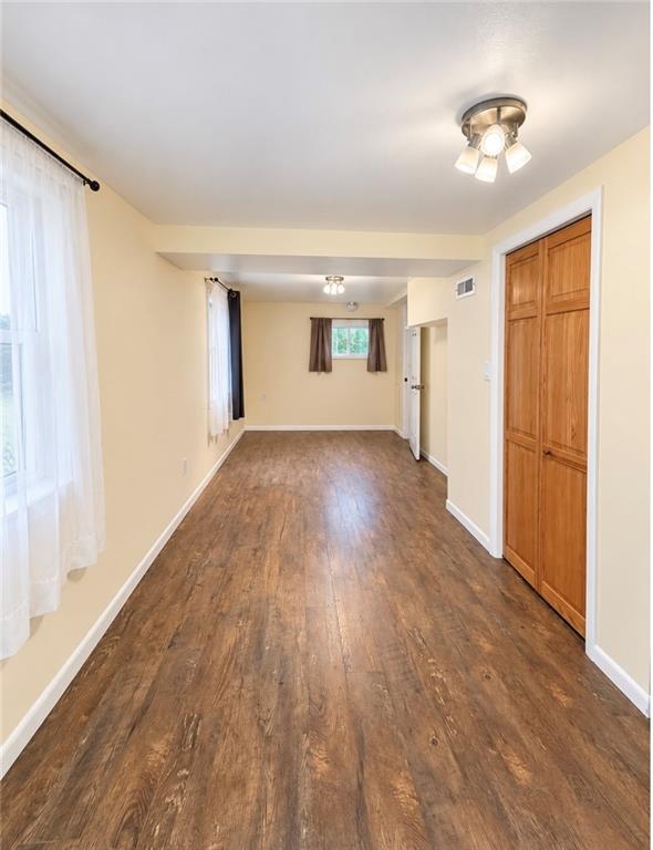 215 W 8th Street