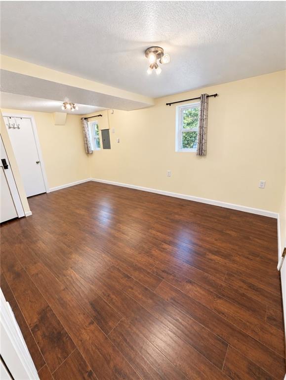 215 W 8th Street