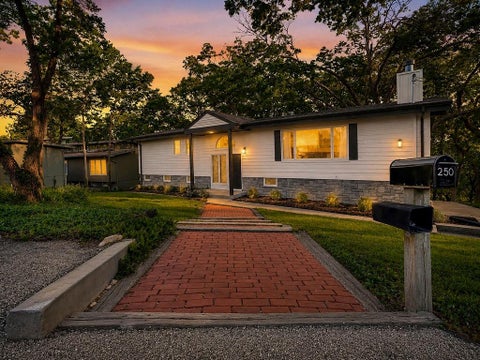 250 Arapahoe Circle E, Lake Quivira, KS 66217 - MLS#: 2616746