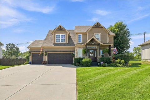 Photo of 12233 Pine Valley Drive, Kansas City, KS 66109 (MLS # 2640034)