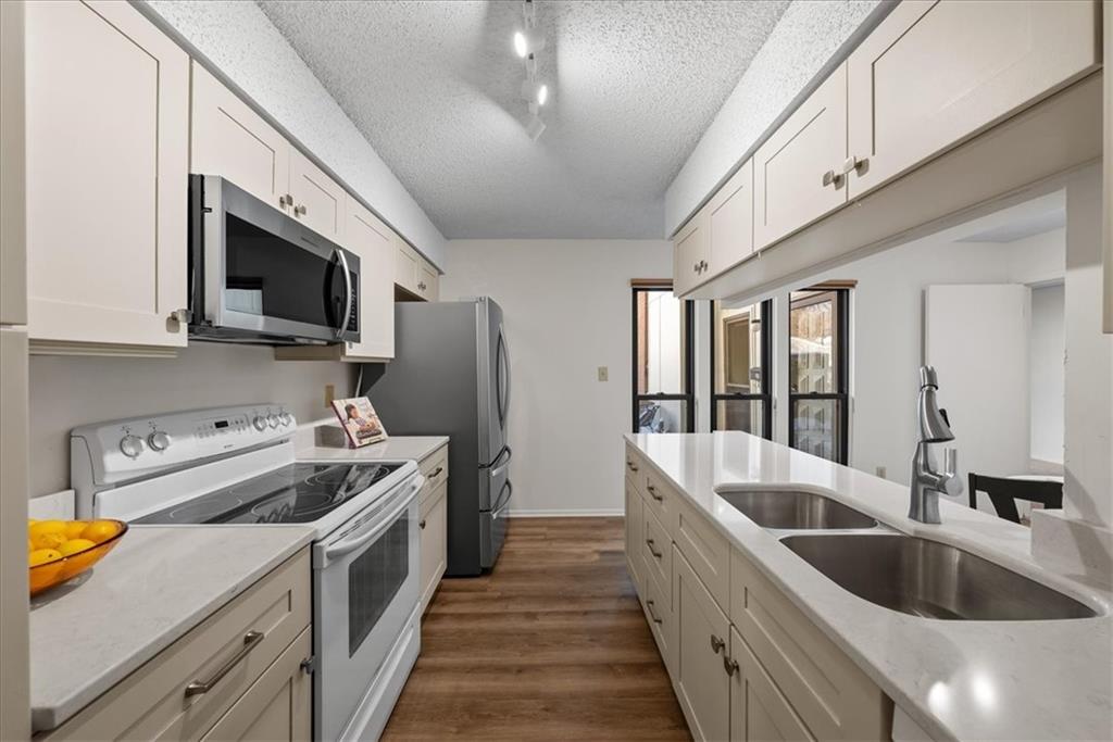 6242 Rosewood Street