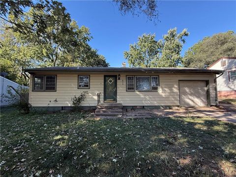 4312 S James Street Independence MO 64055