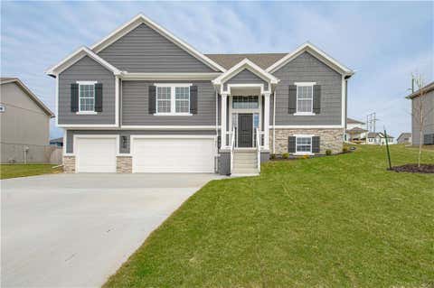 Photo of 1038 Fir Lane, Liberty, MO 64068 (MLS # 2636616)