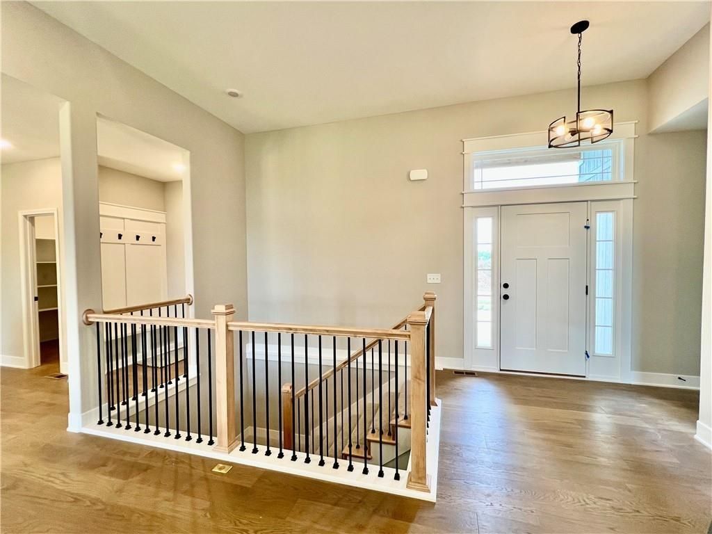 Photo of 1913 Longview Drive, Liberty, MO 64068 (MLS # 2584323)