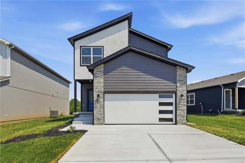 Photo of 806 Glenn Circle, Raymore, MO 64083 (MLS # 2636981)