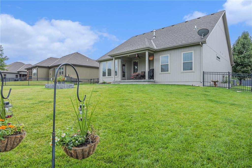 18512 W 194th Street