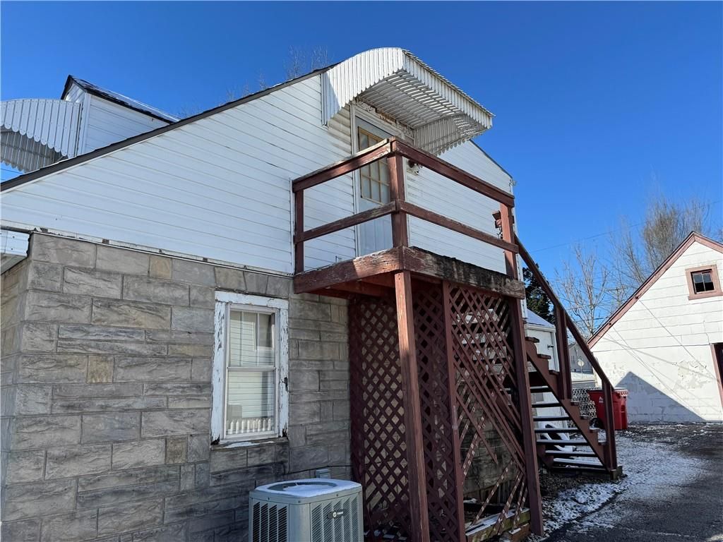 Photo of 644 S Lake Drive, Independence, MO 64053 (MLS # 2607547)