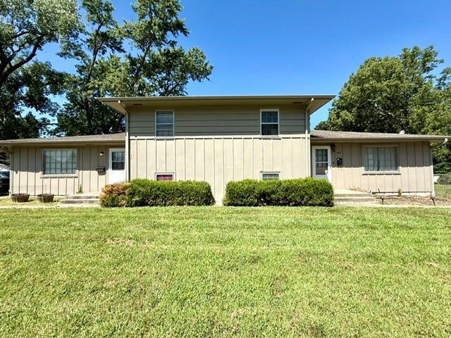 2911 & 2913 Belle Haven Drive