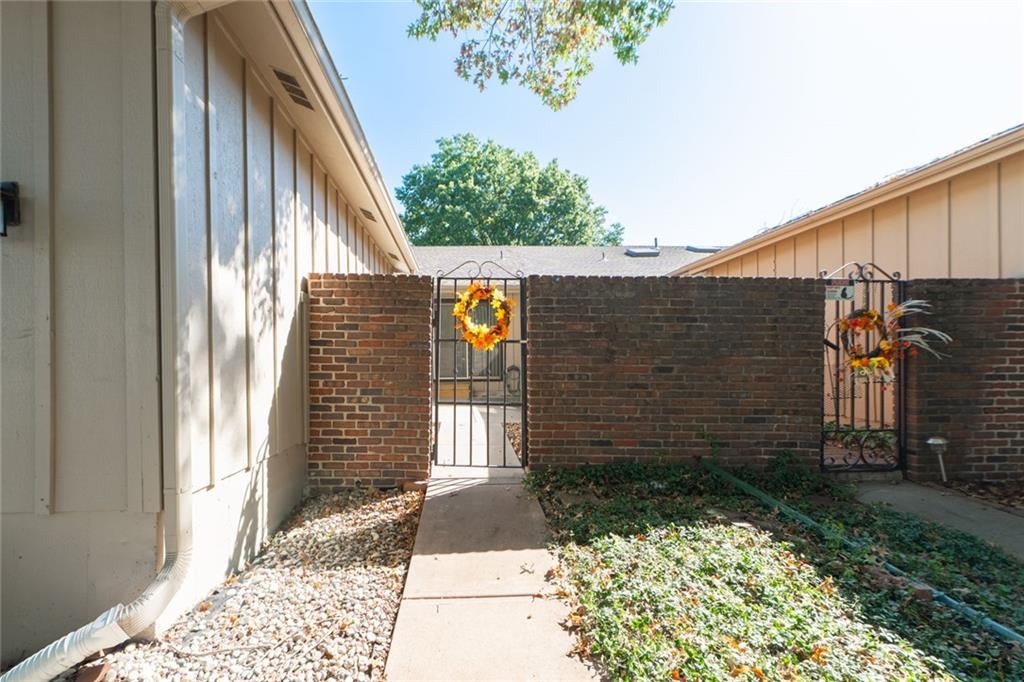2214 CONDOLEA Terrace