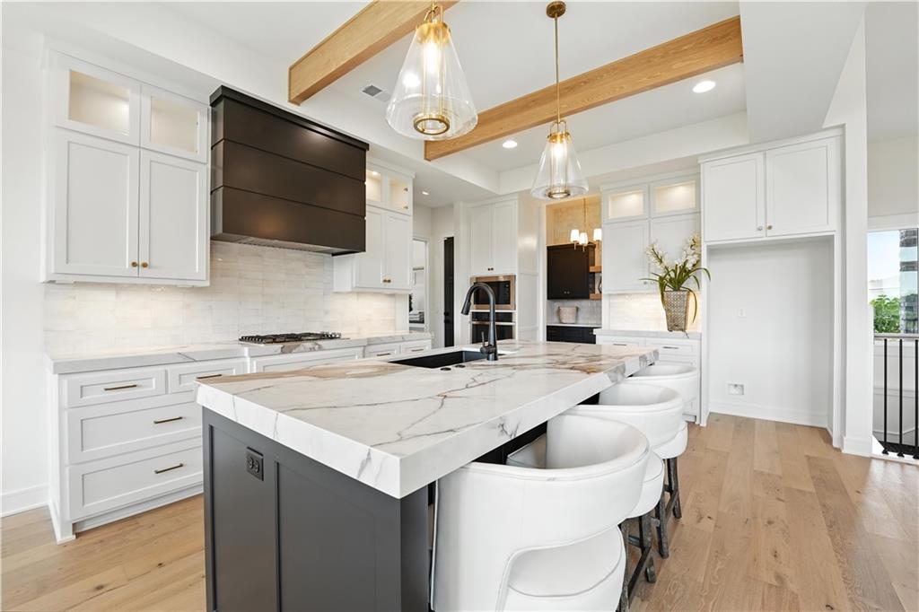 2218 NW Killarney Lane