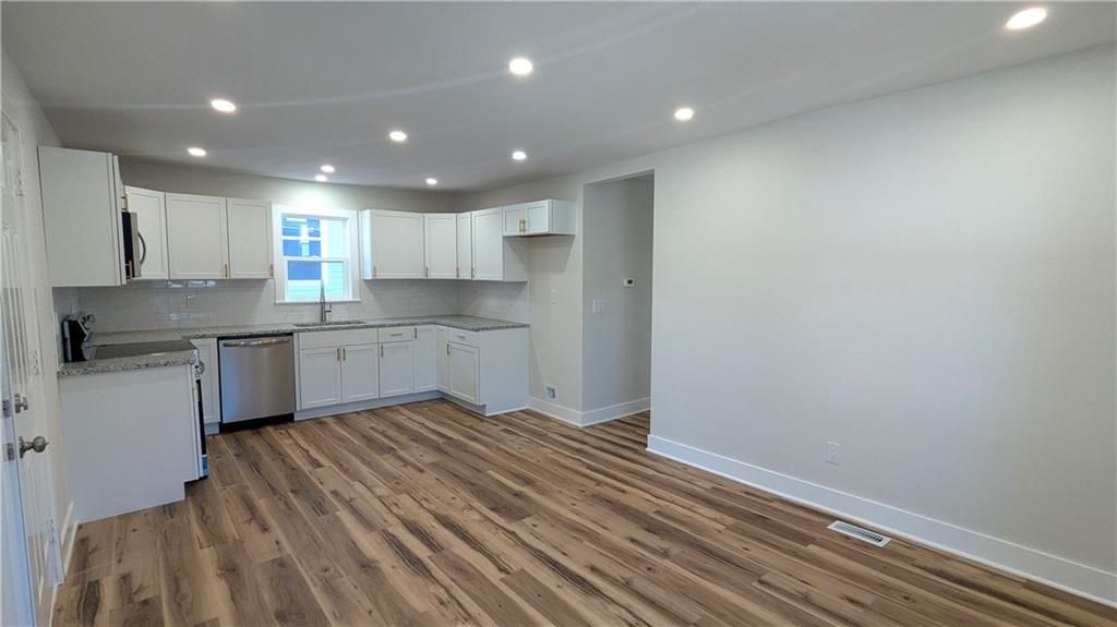 Photo of 3403 E 62nd Street, Kansas City, MO 64130 (MLS # 2608064)