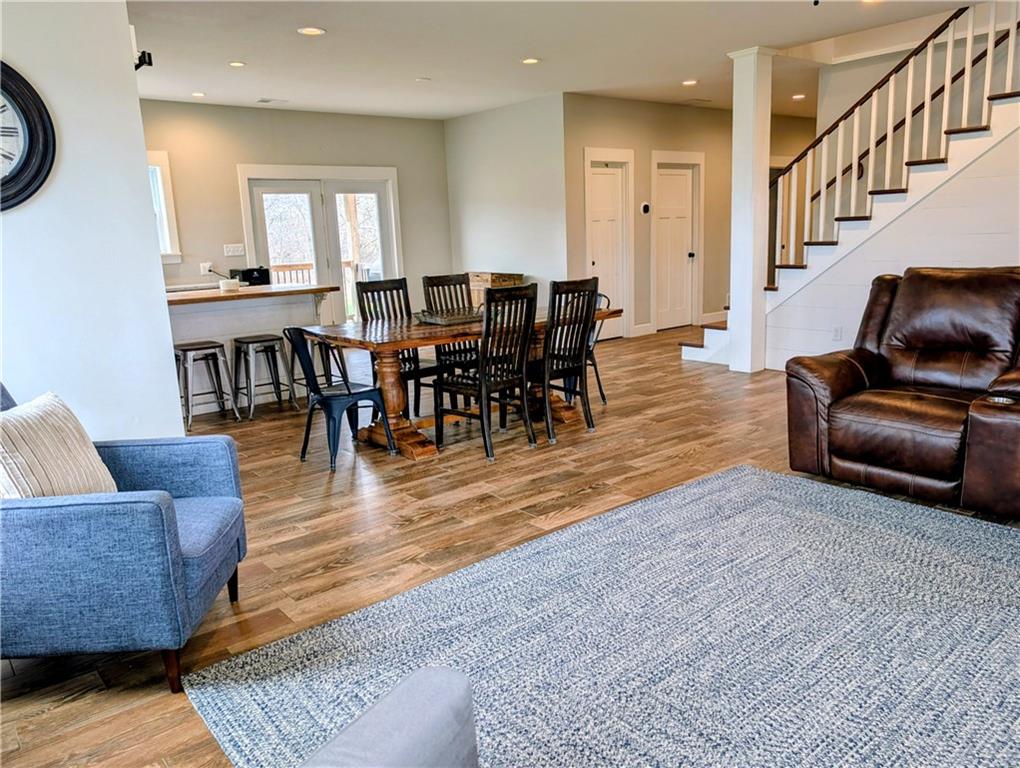 347 NE County Road V Highway