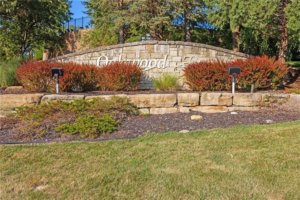 Photo of 1416 NW 59th Street, Kansas City, MO 64118 (MLS # 2598315)