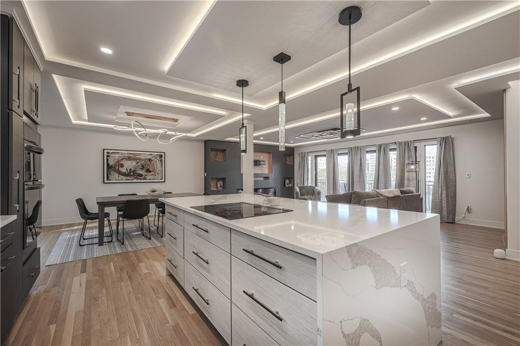 609 W 49th Street 1
