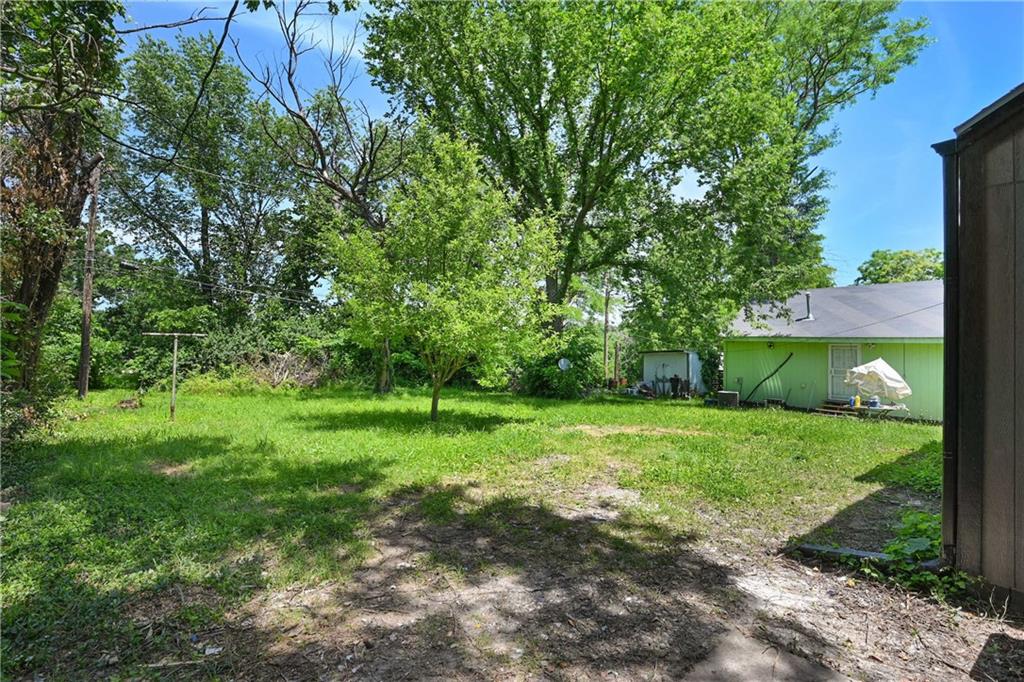 Photo 18 of 21 of 2406 Haskell Avenue house