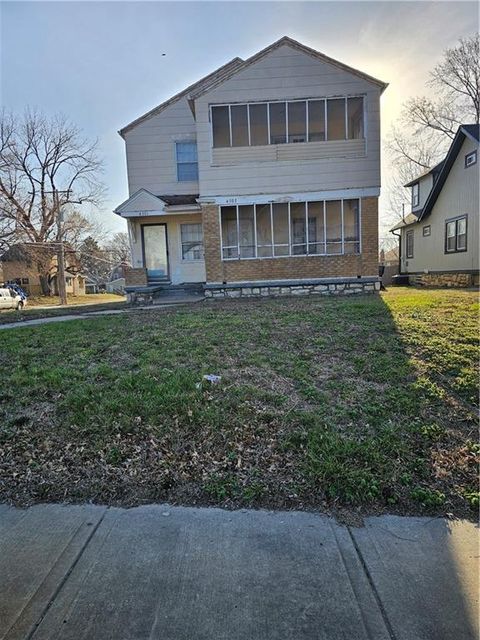 4301-4303 Agnes Avenue Kansas City MO 64130