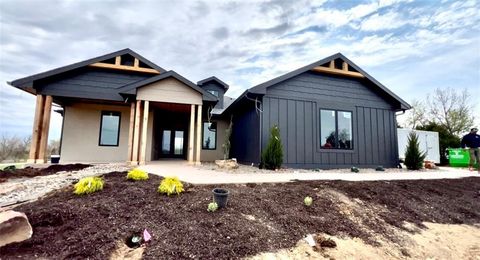 MLS: 2544510