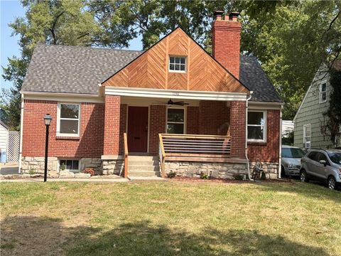 1150 E 75 Terrace, Kansas City, MO 64131 - #: 2574294