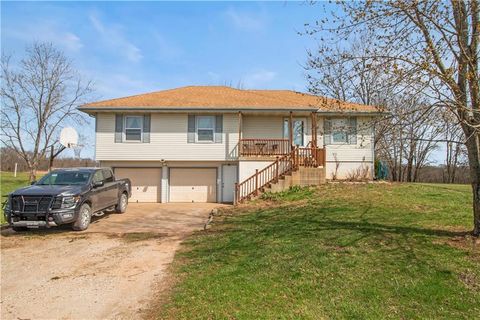 3308 E 303rd Street Cleveland MO 64734