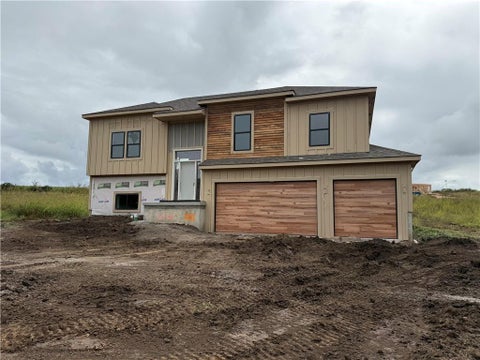 Tiny photo for 2121 Deerfield Terrace, Liberty, MO 64068 (MLS # 2643457)