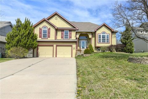 712 Rock Creek Drive, Lansing, KS 66043 - #: 2605741