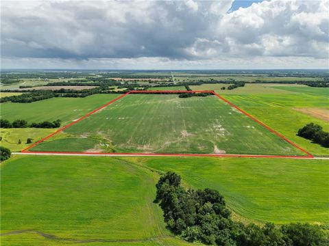 E Stockade Road, Nevada, MO 64772 - #: 2550614