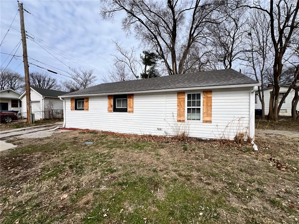 Photo of 1004 E Walnut Street, Independence, MO 64050 (MLS # 2618404)