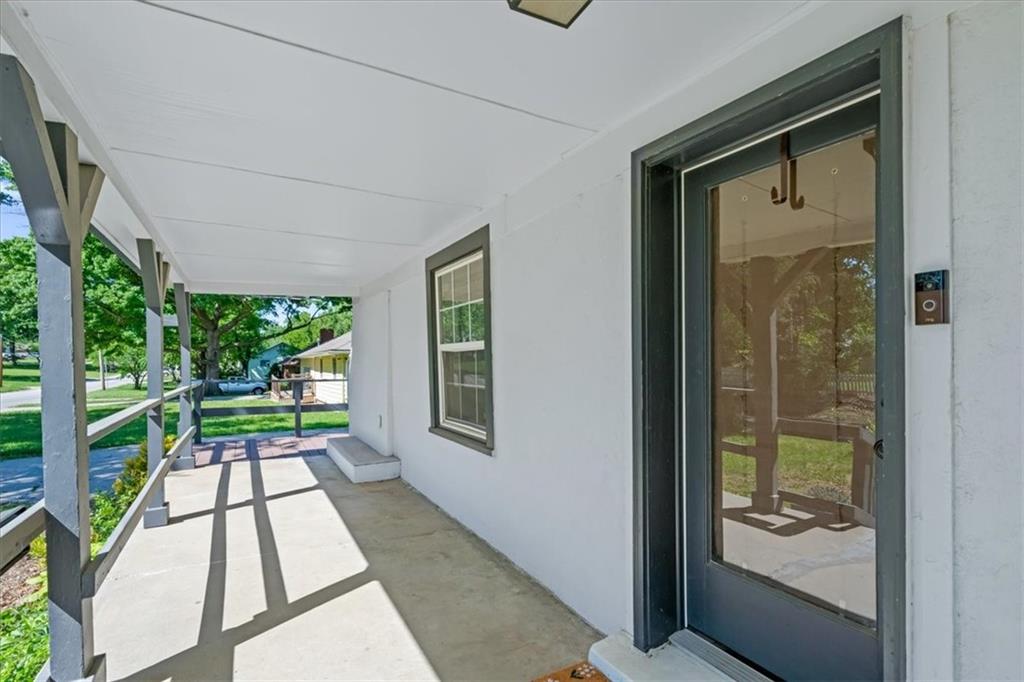 1502 E 135th Street