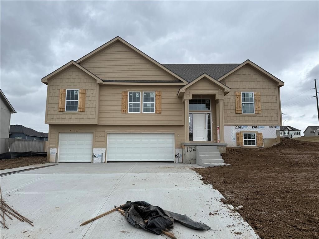 Photo of 1026 Jasmine Drive, Liberty, MO 64068 (MLS # 2591915)