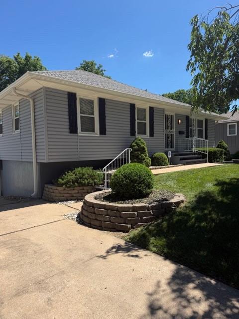 Photo of 15218 E 33rd Street S, Independence, MO 64055 (MLS # 2627608)