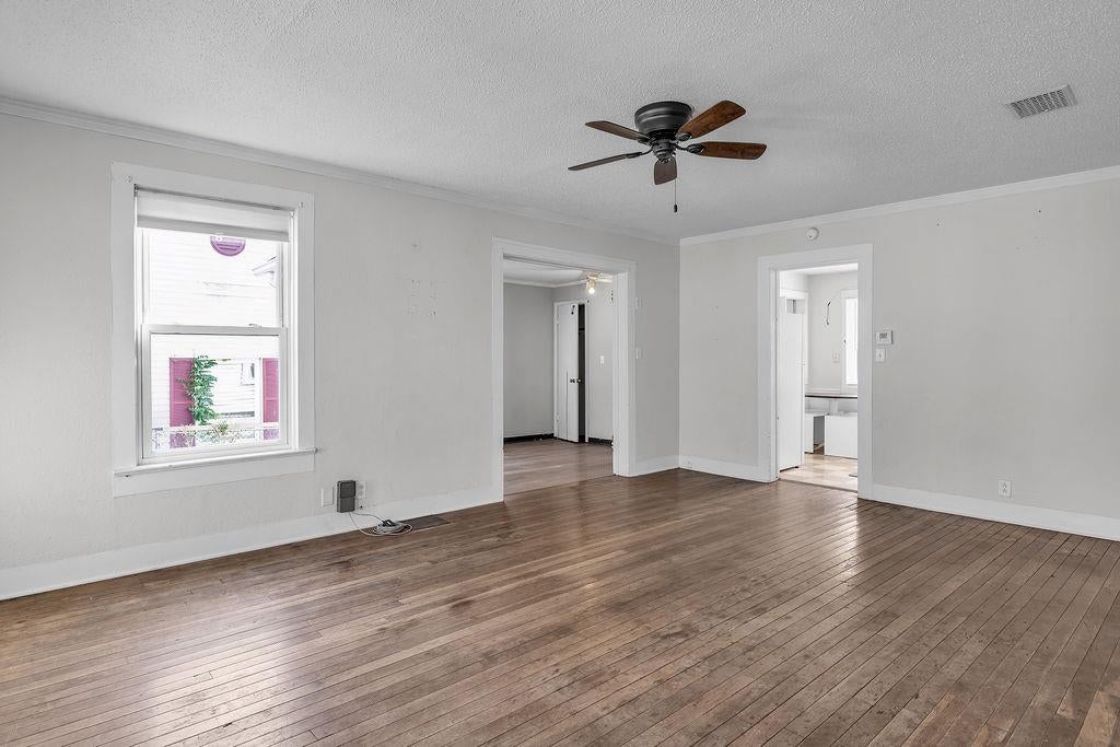 102 S Chestnut Street