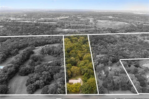 Photo of 3122 S Owens School Road, Independence, MO 64057 (MLS # 2642070)
