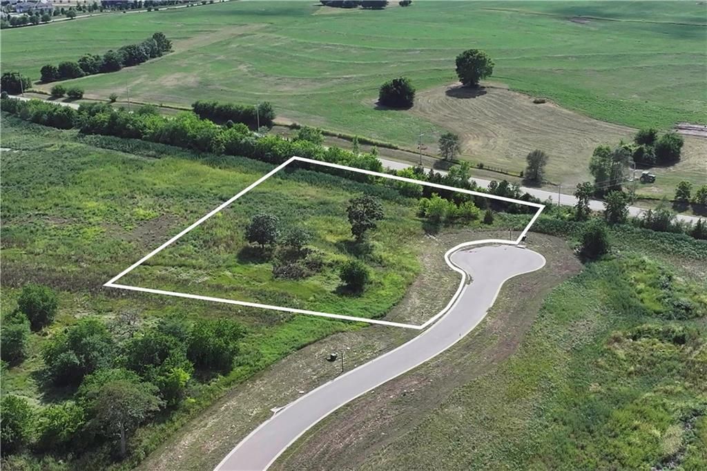 Photo of 2175 Oakmont Court, Stilwell, KS 66085 (MLS # 2483933)