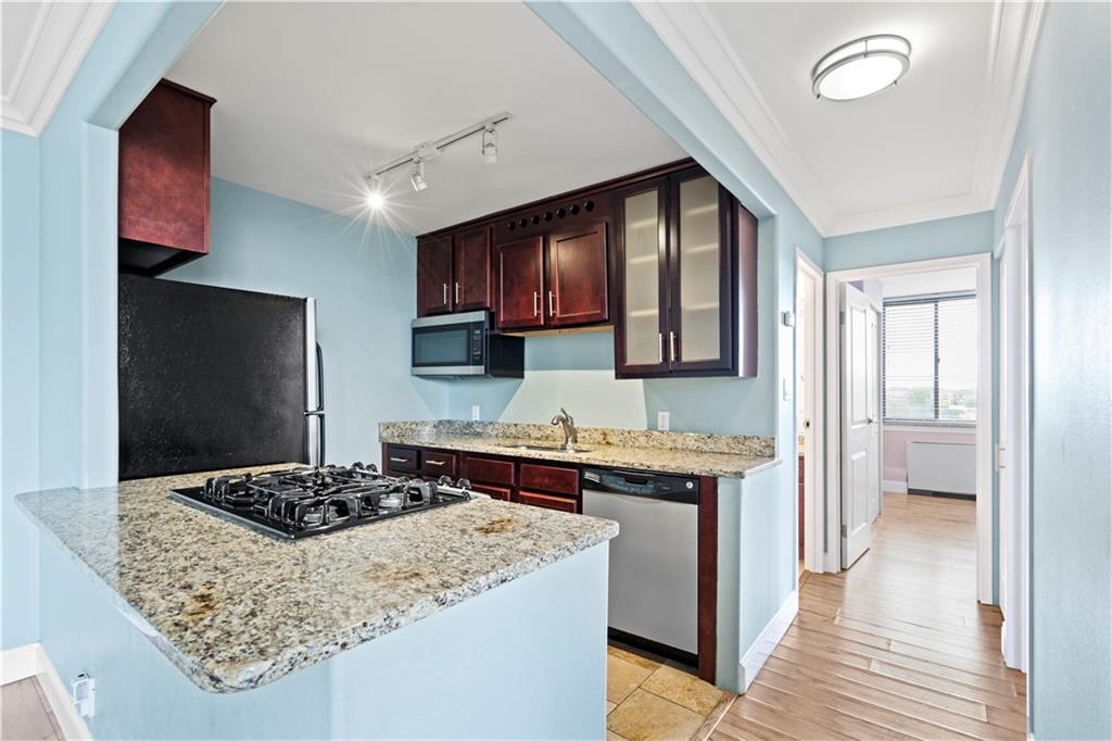 700 E 8th Street 11 T