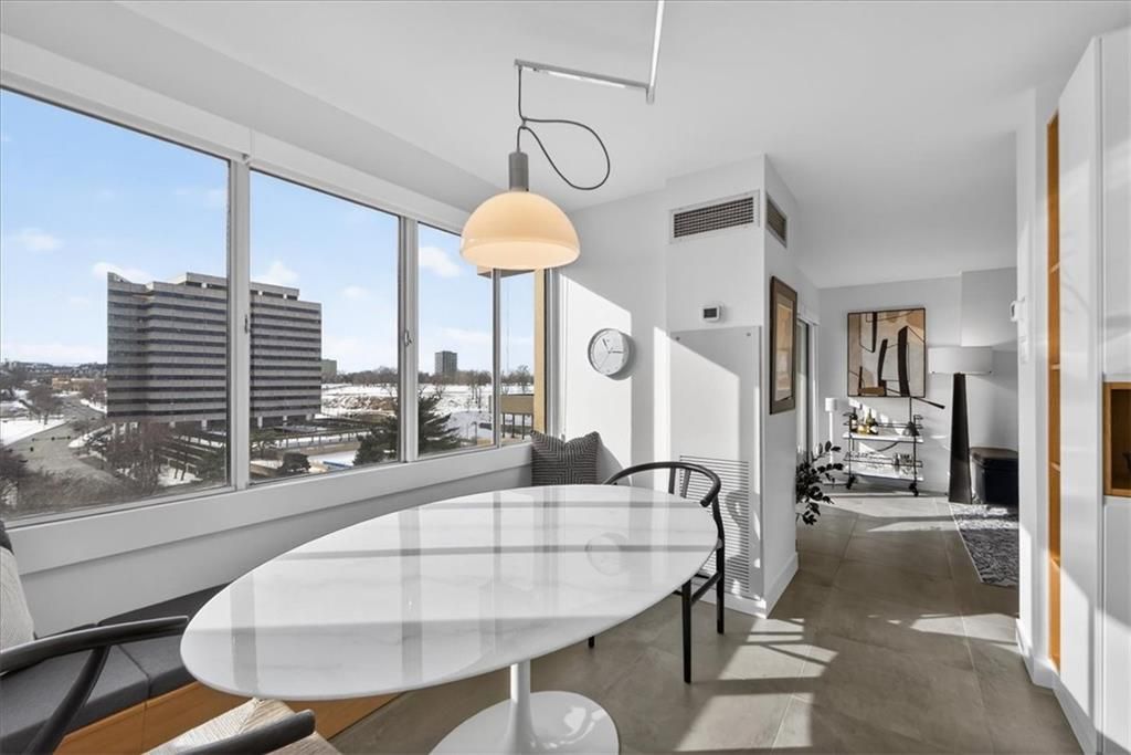 Photo of 2510 Grand Boulevard #1102, Kansas City, MO 64108 (MLS # 2598343)